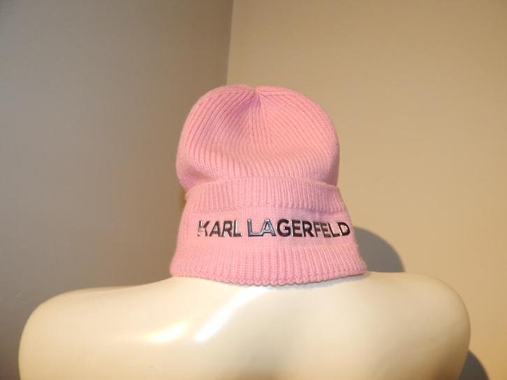 Karl Lagerfeld gebreide muts roze zilver merk voorkant erop, Kleding | Dames, Mutsen, Sjaals en Handschoenen, Zo goed als nieuw