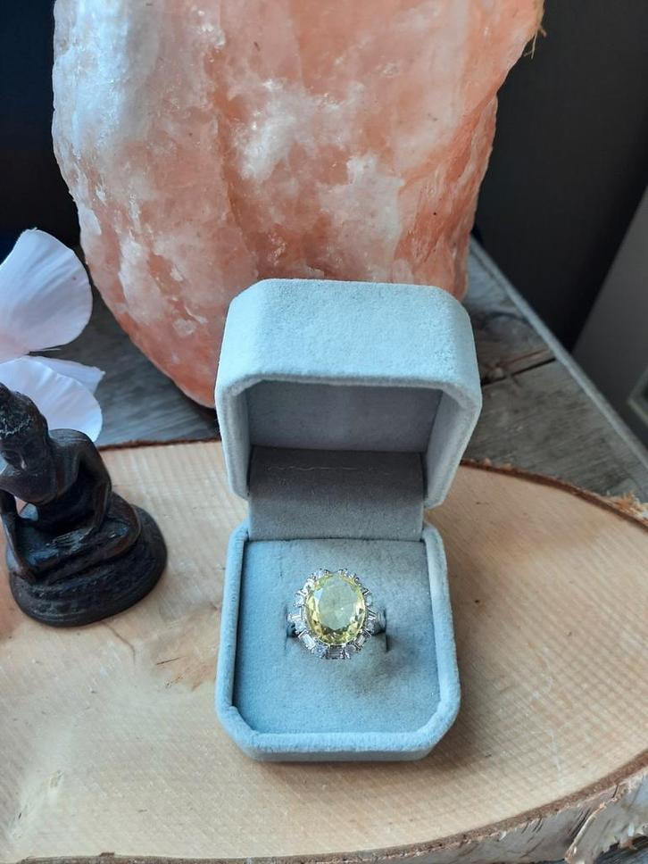 Schitterende zilveren citrien ring te koop, Sieraden, Tassen en Uiterlijk, Ringen, Nieuw, Dame of Heer, 18 tot 19, Zilver, Verzenden