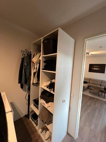 Kleding kast ikea  beschikbaar voor biedingen