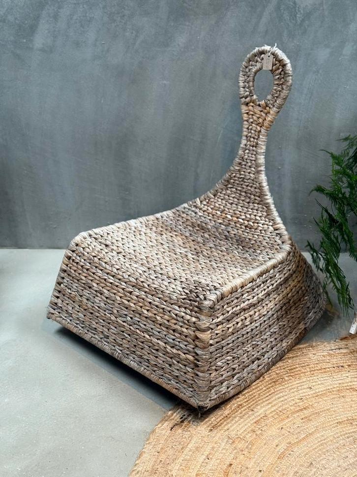 IKEA schommelstoel Gullholmen van Maria Vinka, Huis en Inrichting, Stoelen, Zo goed als nieuw, Eén, Overige materialen, Overige kleuren