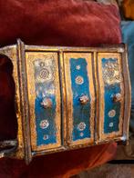 Sieradenkastje, Ophalen