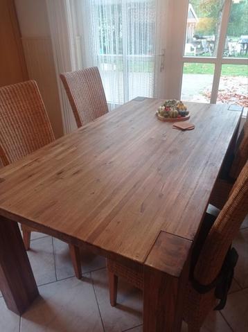 Teak tafel 90 x 170 cm beschikbaar voor biedingen
