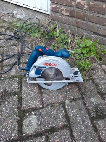 Bosch blauw proffesional cirkelzaag gks 55 ce 1350W
Alleenaf beschikbaar voor biedingen