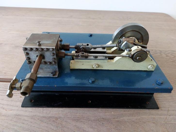 Stirlingmotor model, Hobby en Vrije tijd, Modelbouw | Overige, Gebruikt, 1:50 tot 1:144, Ophalen of Verzenden