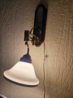 Vintage Wandlamp met glazen kap, Ophalen, Zo goed als nieuw, Glas, Vintage