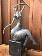 bronzen Modernistisch beeld: abstracte elegante   vrouw, Ophalen of Verzenden