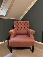Oudroze fauteuil, Ophalen