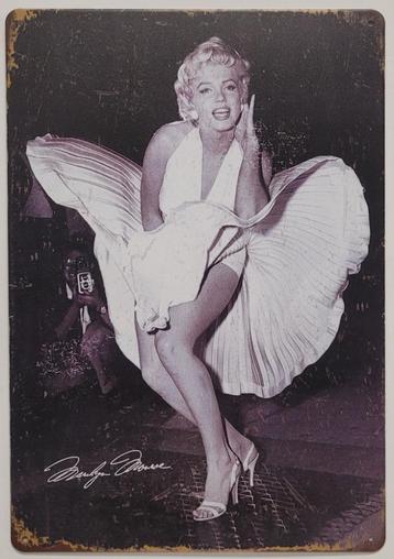 Marilyn Monroe met jurk aan reclamebord van metaal wandbord beschikbaar voor biedingen