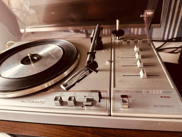 Philips 660 stereo platenspeler – jaren ’70 – zonder naald, Audio, Tv en Foto, Platenspelers, Gebruikt, Platenspeler, Philips