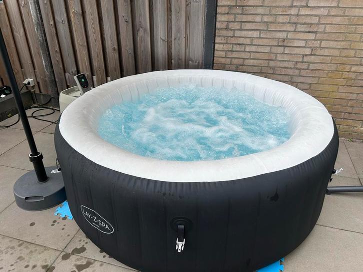 Bestway LayZ Spa Miami Bubbelbad, Tuin en Terras, Bubbelbaden en Hottubs, Gebruikt, Opblaasbaar, Afdekzeil, Filter, Pomp, Ophalen