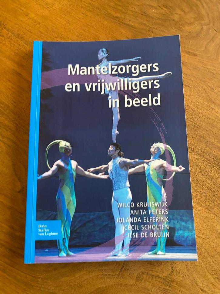 Mantelzorgers en vrijwilligers in beeld, Boeken, Advies, Hulp en Training, Zo goed als nieuw, Ophalen of Verzenden