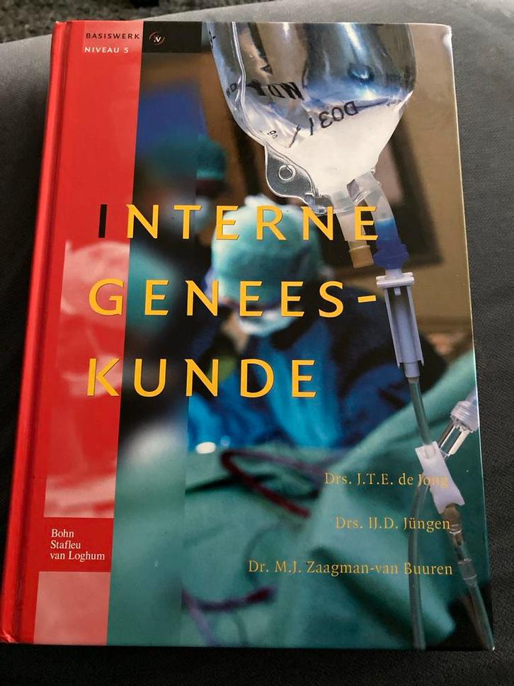 Interne Geneeskunde - HBO Niveau 5, Boeken, Studieboeken en Cursussen, Zo goed als nieuw, HBO, Beta, Ophalen