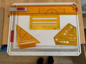 rotring tekenblad beschikbaar voor biedingen
