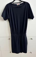 Als nieuw sportief zwart jurkje la dress xs s 36, Verzenden, Zwart, Zo goed als nieuw, Boven de knie
