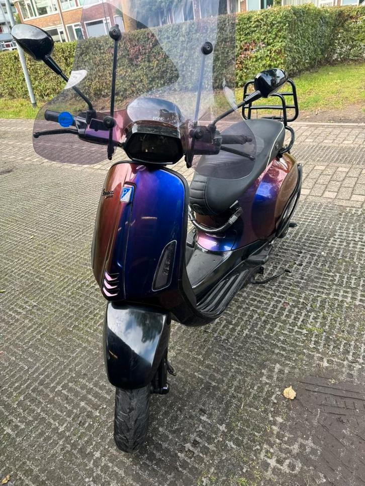 Vespa Sprint 2017 | 7308km | gereviseerd blok | custom kleur, Fietsen en Brommers, Snorfietsen en Snorscooters, Zo goed als nieuw