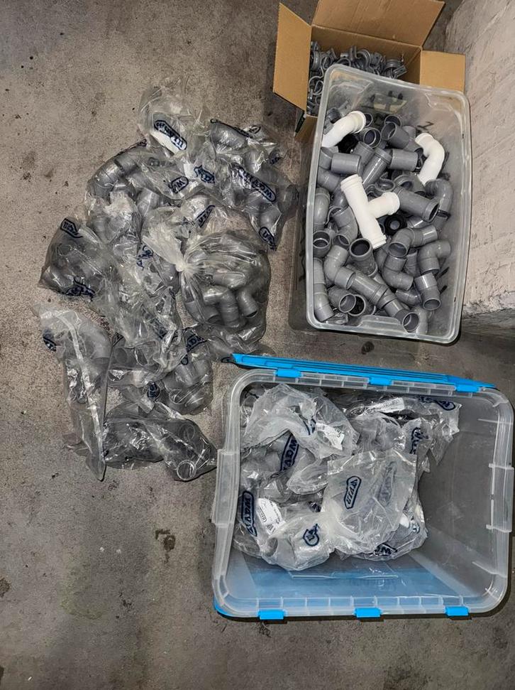 PVC Bochten, Sokken & beugels 32mm meer dan 100 st, Doe-het-zelf en Verbouw, Buizen en Afvoer, Gebruikt, Bochten, Pvc, Minder dan 2 meter