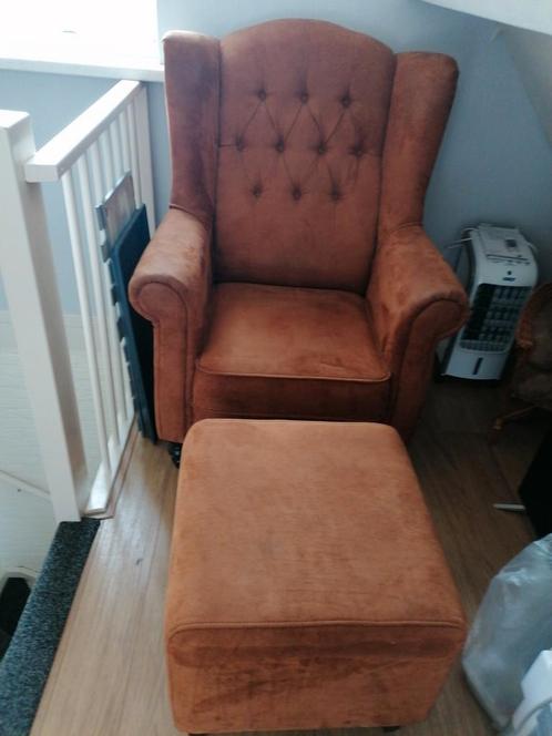 Oorfauteuil met hocker, Huis en Inrichting, Fauteuils, 50 tot 75 cm, Ophalen