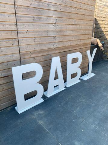 Grote witte BABY letters - Decoratie beschikbaar voor biedingen