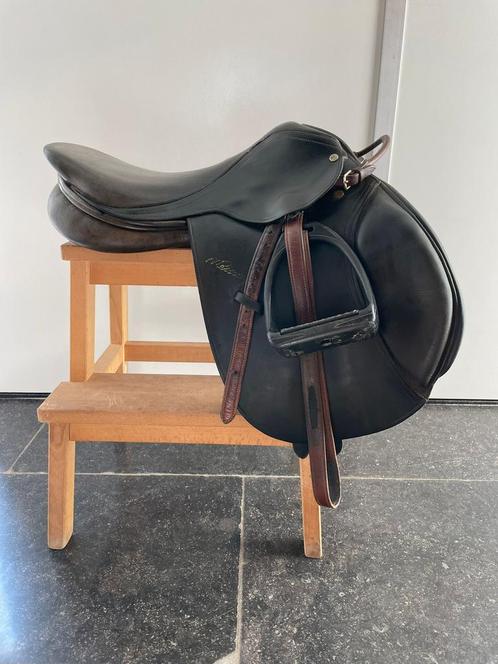 Springzadel 16 inch, Dieren en Toebehoren, Paarden en Pony's | Zadels, Gebruikt, Springen, Verzenden