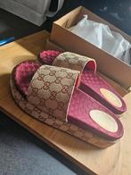 Gucci slippers maat 40/41, Ophalen of Verzenden, Zo goed als nieuw, Zwart