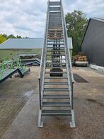 Stalen trap met bordes gegalv. Hoog 4.95mtr. Nob138, Doe-het-zelf en Verbouw, Ladders en Trappen, Ophalen, Zo goed als nieuw, 2 tot 4 meter