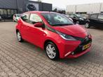 Toyota Aygo 1.0 VVT-i X-CLUSIV 4DRS CAMERA NAVI LMV, Voorwielaandrijving, Euro 5, Stof, Gebruikt