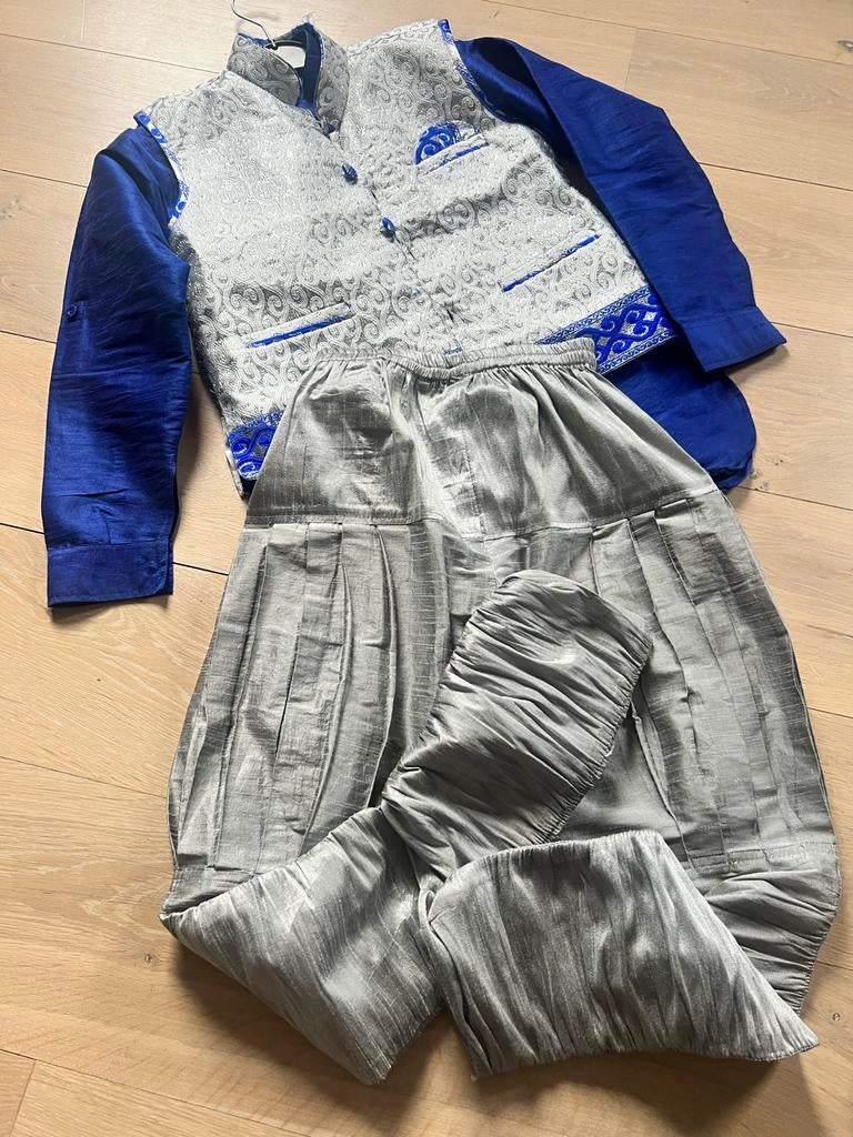 Prachtige Indiase kleding set - Maat 10, Ophalen of Verzenden, Gebruikt, Jongen