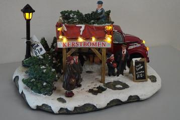 kerstbomen standplaats met oude auto en verlichting !! beschikbaar voor biedingen