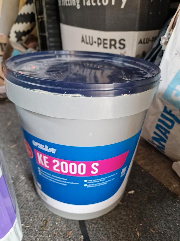 Uzin KE 2000 S Lijm - Gebruikte Pot, Doe-het-zelf en Verbouw, Verf, Beits en Lak, Gebruikt, Verf, 10 tot 15 liter, Grijs, Ophalen