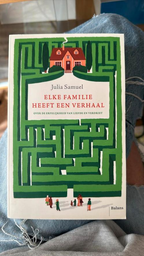 Julia Samuel - Elke familie heeft een verhaal, Boeken, Psychologie, Zo goed als nieuw, Ophalen of Verzenden