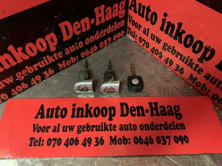 VW Golf - Bora ('97-'04) Deursloten + Sleutel - 1U0837167, Auto-onderdelen, Klein materiaal, Volkswagen, Gebruikt, Ophalen of Verzenden