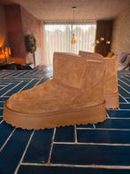 Boots/uggs van Primark 38, Kleding | Dames, Schoenen, Bruin, Primark, Instappers, Nieuw