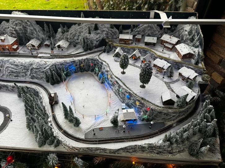 Kerstdorp, Hobby en Vrije tijd, Modeltreinen | N-Spoor, Gebruikt, Wagon, Gelijkstroom, Overige merken, Ophalen