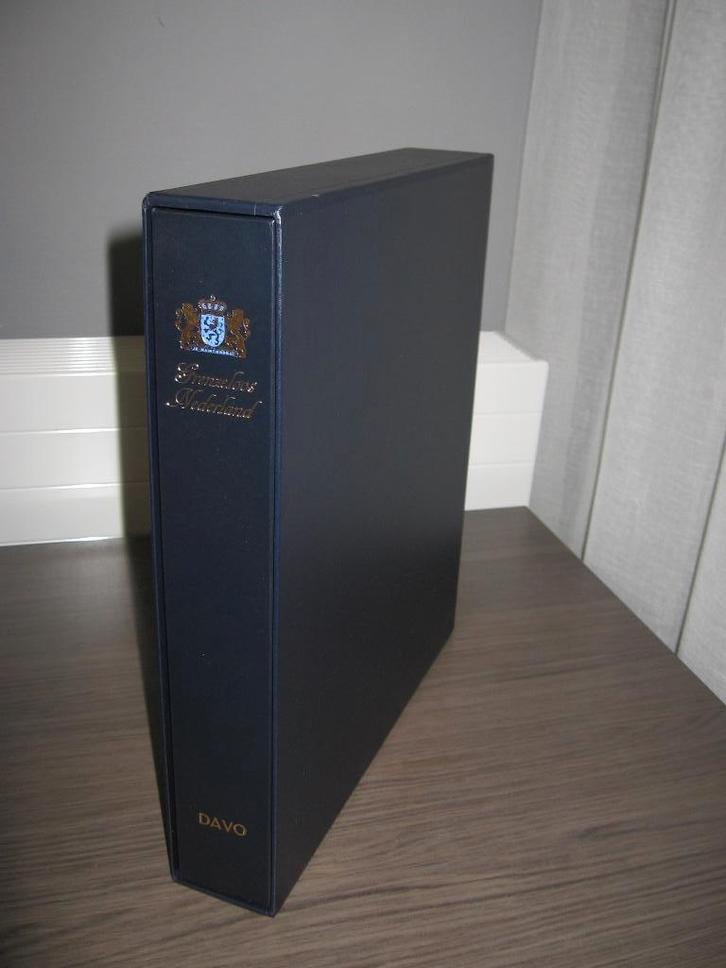 DAVO Luxe Grenzeloos Nederland 2008 t/m 2012. Leeg., Postzegels en Munten, Postzegels | Toebehoren, Verzamelalbum, Verzenden