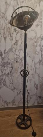 Vinted lamp, Ophalen, Gebruikt, Minder dan 100 cm
