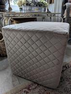 Riviera Maison mooie hocker/poef, Huis en Inrichting, Ophalen, Minder dan 50 cm, Vierkant, Minder dan 50 cm