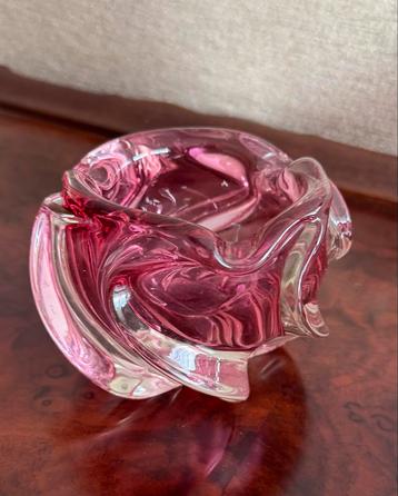 Vintage Roze Glazen Asbak / murano sommerso beschikbaar voor biedingen