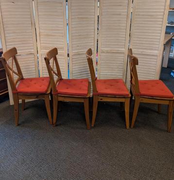4 houten stoelen incl kussentjes grenen eetkamerstoelen 4 st beschikbaar voor biedingen