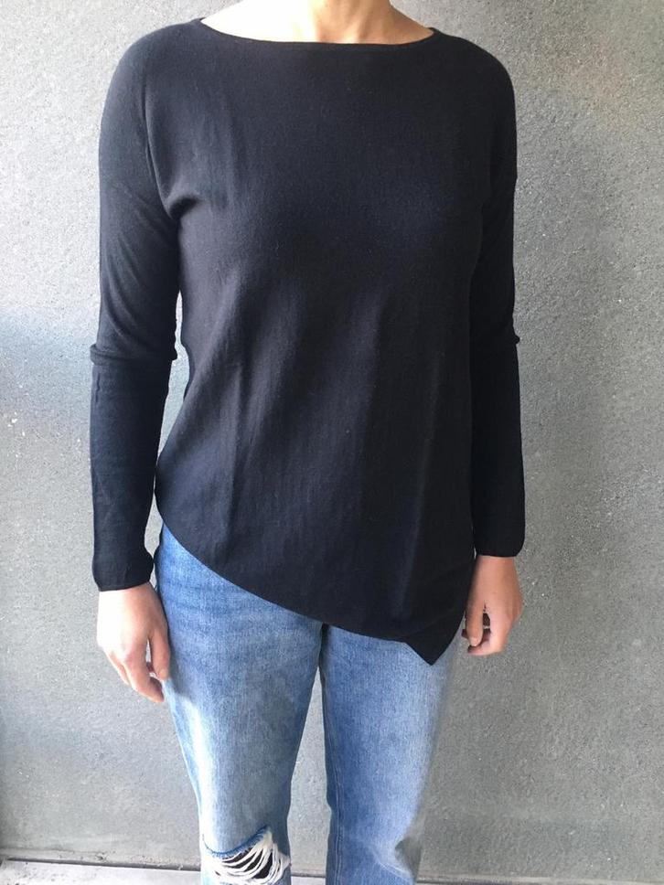 Mooie zwarte trui van het merk Repeat, Kleding | Dames, Truien en Vesten, Zo goed als nieuw, Zwart, Ophalen of Verzenden