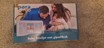 Baby fotolijst met gipsafruk beschikbaar voor biedingen