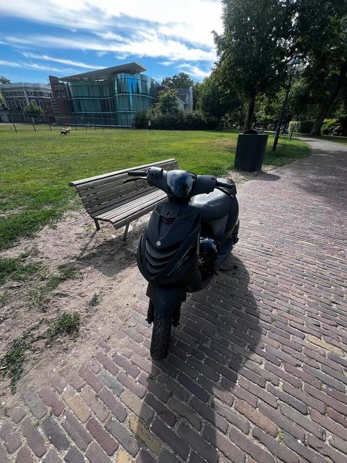 Scooter 80 cc, Fietsen en Brommers, Scooters | Piaggio, Zo goed als nieuw, Overige modellen, Ophalen