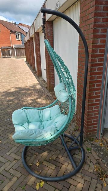 Hangstoel  beschikbaar voor biedingen