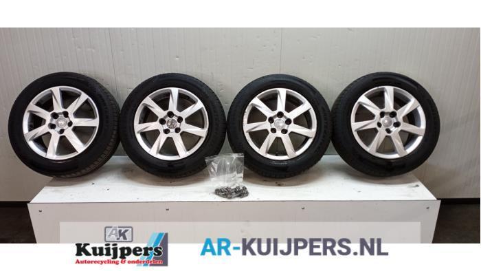 Sportvelgenset + banden van een Seat Ibiza, Auto-onderdelen, Banden en Velgen, Personenwagen, Gebruikt
