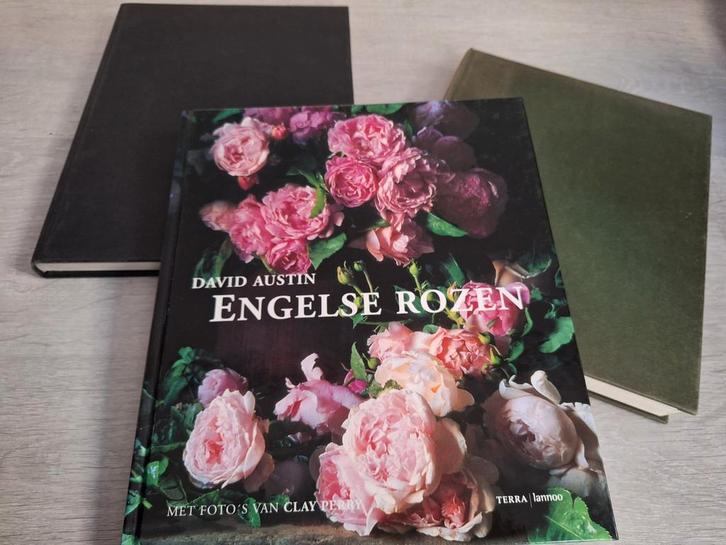 Nog 1 boek over rozen,  1 boek over tuinieren, Boeken, Wonen en Tuinieren, Gelezen, Tuinieren en Tuinplanten, Ophalen of Verzenden