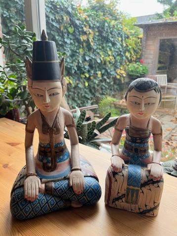 Indonesische houten beelden van Bruidspaar beschikbaar voor biedingen