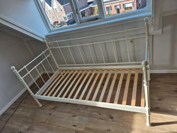 IKEA Hemnes Bedframe - Wit/Crème - Staal - afbeelding 6