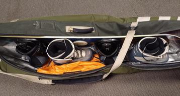 Snowboard & snowboard schoenen & bewaartas beschikbaar voor biedingen