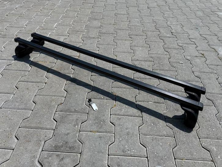 ZGAN Peugeot 308 SW zwarte Thule dakdragers, Auto diversen, Dakdragers, Zo goed als nieuw, Ophalen of Verzenden