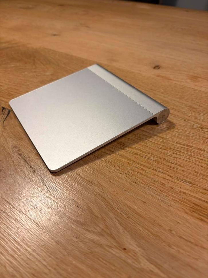 Apple Magic Trackpad, Computers en Software, Muizen, Gebruikt, Trackpad, Linkshandig, Rechtshandig, Draadloos, Ergonomisch, Ophalen of Verzenden