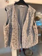 Grijze faux fur gilet - Maat M Just White, Kleding | Dames, Bodywarmers, Maat 38/40 (M), Ophalen of Verzenden, Zo goed als nieuw